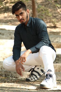 Farhan Shaikh - Model in Valsad | www.dazzlerr.com