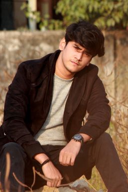 Manish Bisht - Model in Faridabad | www.dazzlerr.com