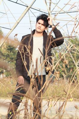 Manish Bisht - Model in Faridabad | www.dazzlerr.com