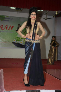 Puja Chaudhary - Model in Delhi | www.dazzlerr.com
