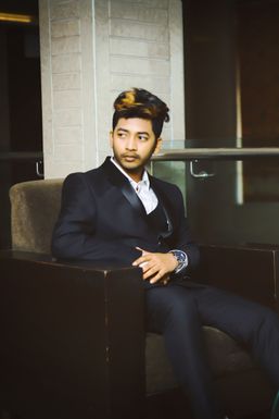 Amit Leuki - Actor in Indore | www.dazzlerr.com