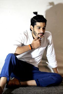 Deepak Verma - Model in Ambala Cantt. | www.dazzlerr.com