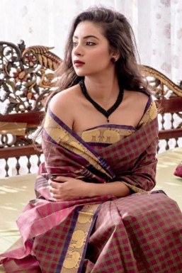 Nihareeka Singh - Model in Delhi | www.dazzlerr.com