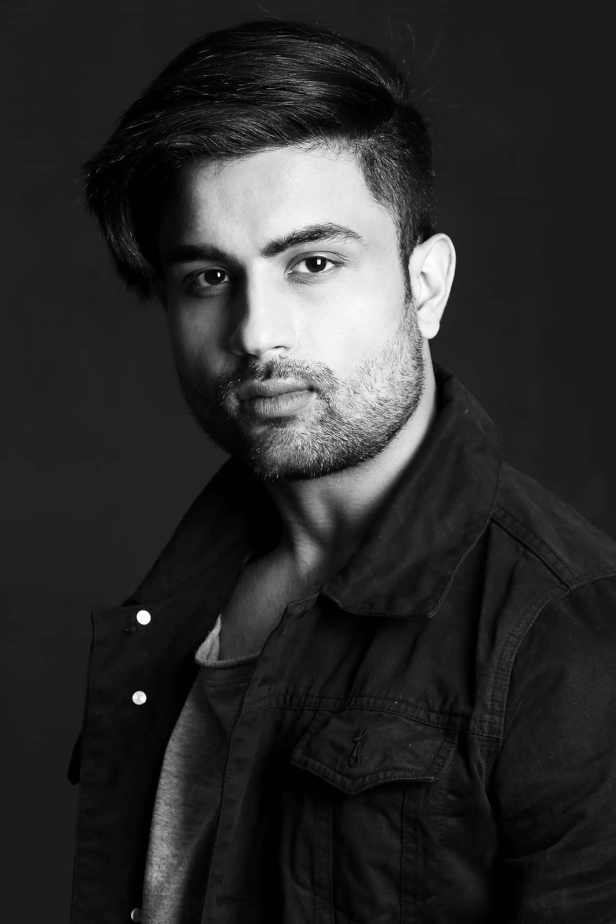 Aashish Beniwal - Model in Delhi | www.dazzlerr.com