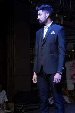 Aashish Beniwal - Model in Delhi | www.dazzlerr.com