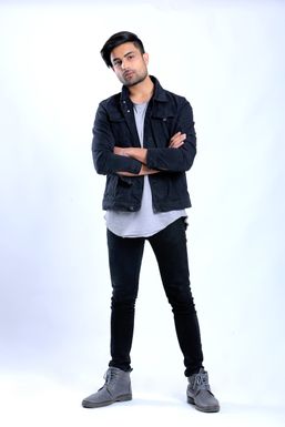 Aashish Beniwal - Model in Delhi | www.dazzlerr.com