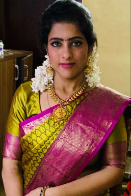 Divya - Model in Chennai | www.dazzlerr.com