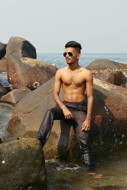 Shivam Mishra - Model in Margao | www.dazzlerr.com