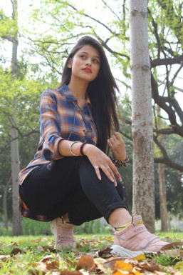 Monika - Model in Delhi | www.dazzlerr.com