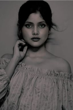 Lubna Nimat - Model in Baharampur | www.dazzlerr.com