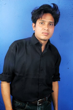 Vivek Dwivedi - Actor in Allahabad | www.dazzlerr.com