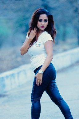 Runa Karmakar - Model in Navi Mumbai | www.dazzlerr.com