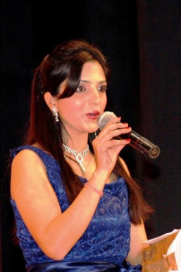 Priti Rana - Anchor in Chandigarh | www.dazzlerr.com