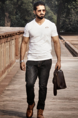 Syed Ilyas - Model in Delhi | www.dazzlerr.com