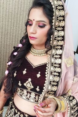 Preeti NK - Makeup Artist in Delhi | www.dazzlerr.com