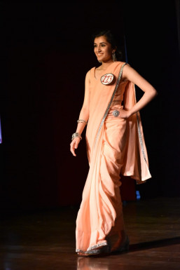 Ria Chauhan - Model in Shimla | www.dazzlerr.com