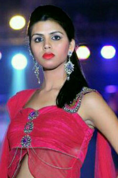 Vandna Sharma - Model in Delhi | www.dazzlerr.com