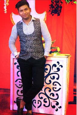 Viraj Thakur - Actor in Pathankot | www.dazzlerr.com