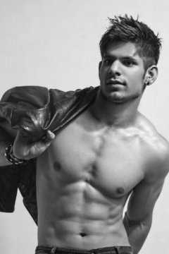 Shivam Bhalla - Model in Delhi | www.dazzlerr.com