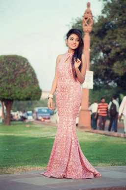 Afreen Rahat - Model in Delhi | www.dazzlerr.com