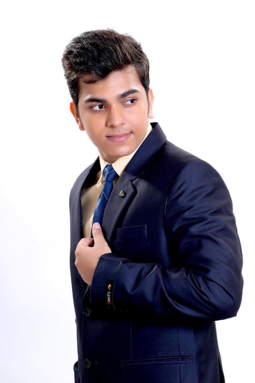 Shivam Bhatia - Actor in Mumbai | www.dazzlerr.com