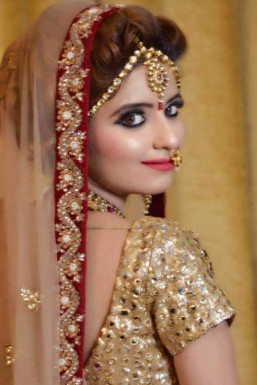 Simmi Sehgal - Model in Delhi | www.dazzlerr.com