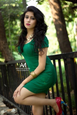 Natasha Nagpal - Model in Delhi | www.dazzlerr.com