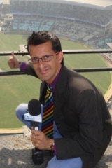 Gautam Bhimani - Anchor in Delhi | www.dazzlerr.com