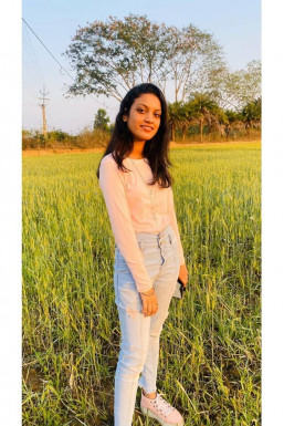 Pooja Yadav - Model in Jagdalpur | www.dazzlerr.com