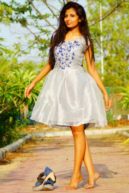 Ayushi - Model in Delhi | www.dazzlerr.com