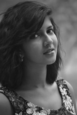 Shubhi Kumar - Model in Delhi | www.dazzlerr.com