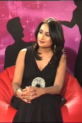 Manisha Upadhye - Anchor in Delhi | www.dazzlerr.com