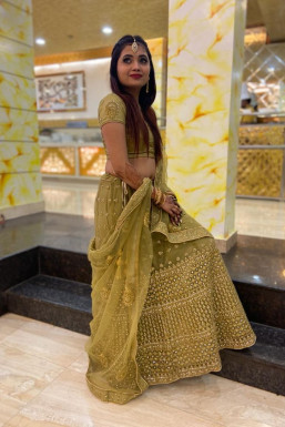 Neha - Model in Delhi | www.dazzlerr.com
