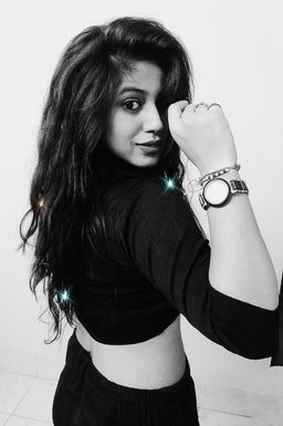 Neha Singh - Actor in Noida | www.dazzlerr.com