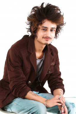 Aaryan Dixit - Model in Delhi | www.dazzlerr.com