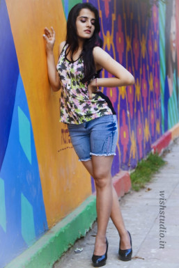 Muskan Verma - Model in Delhi | www.dazzlerr.com