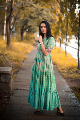 Shivani Sona - Model in Delhi | www.dazzlerr.com