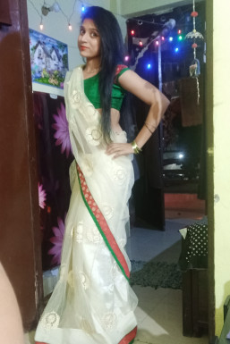 Simran - Model in Noida | www.dazzlerr.com