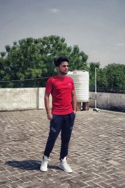 Shivam Dhandwal - Model in Ludhiana | www.dazzlerr.com