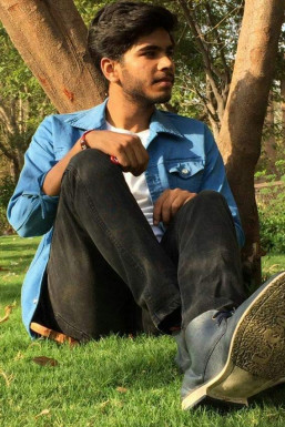 Vardaan Bhatnagar - Actor in Delhi | www.dazzlerr.com