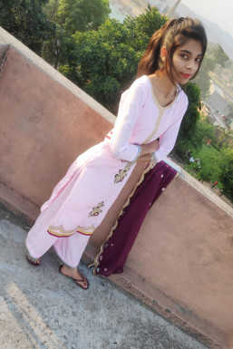 Amanpreet Kaur - Fashion Designer in Baddi | www.dazzlerr.com