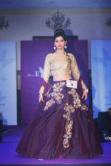 Sujata - Model in Delhi | www.dazzlerr.com