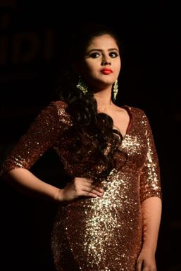 Al Fehmina Ayaz - Model in Allahabad | www.dazzlerr.com