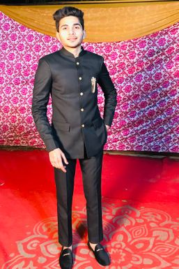 Gaurav Yadav - Model in -Select- | www.dazzlerr.com