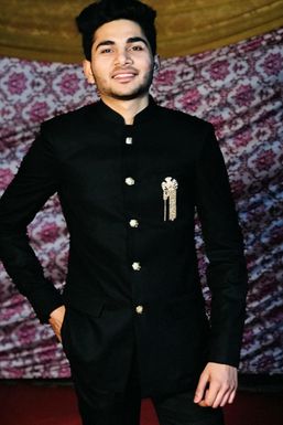 Gaurav Yadav - Model in -Select- | www.dazzlerr.com