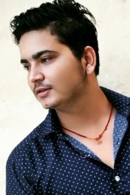 Vishal Singh - Actor in Motihari | www.dazzlerr.com