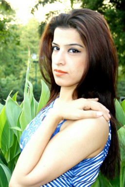 Hadia - Model in Delhi | www.dazzlerr.com