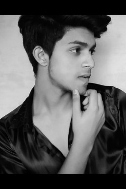 Sparsh Mishra - Model in Hardoi | www.dazzlerr.com
