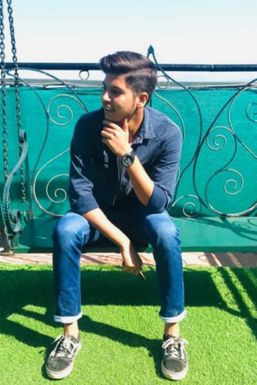 Yogesh Chhabra - Model in Rajpura | www.dazzlerr.com