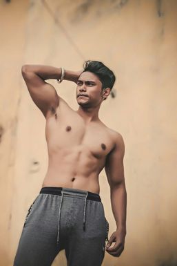 Vaibhav Saxena - Model in Delhi | www.dazzlerr.com